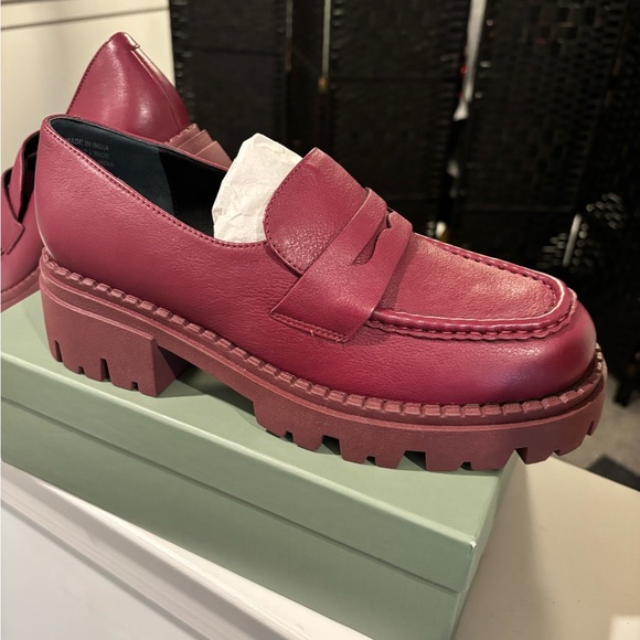 Women's Pink Loafers - Picture 1 of 7